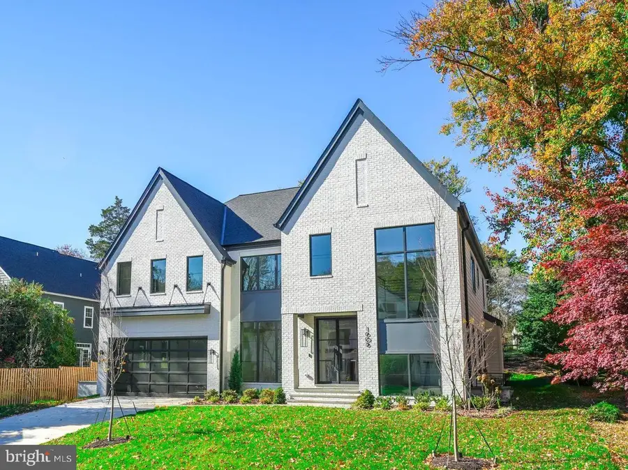 1608 Wrightson Dr, McLean, VA 22101 - #2