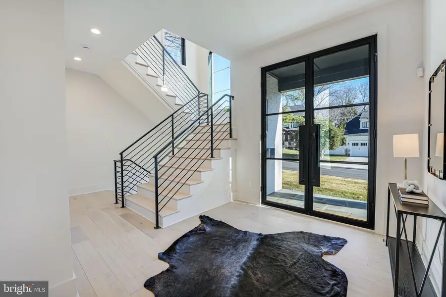 1608 Wrightson Dr, McLean, VA 22101 - #3