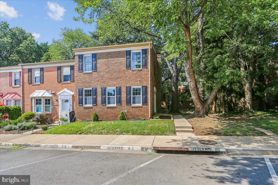 9624 Nonquitt Dr, Fairfax, VA 22031 - #2