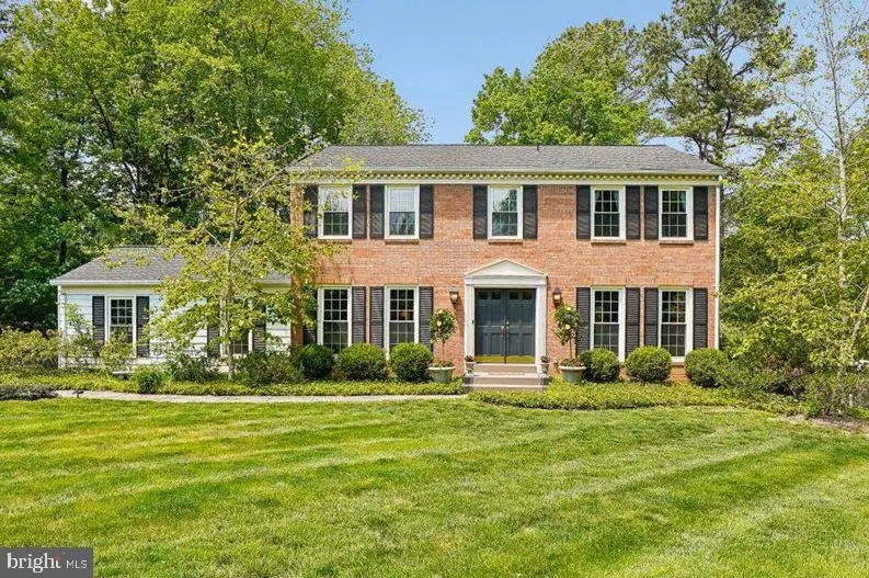 10314 Hickory Creek Ct, Great Falls, VA 22066 - #1