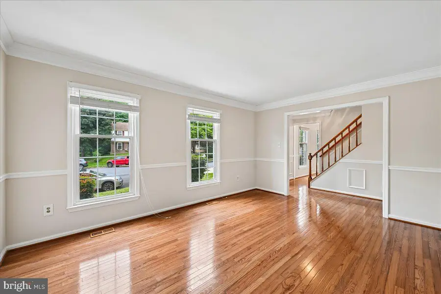 7592 Ruxton Dr, Springfield, VA 22153 - #2