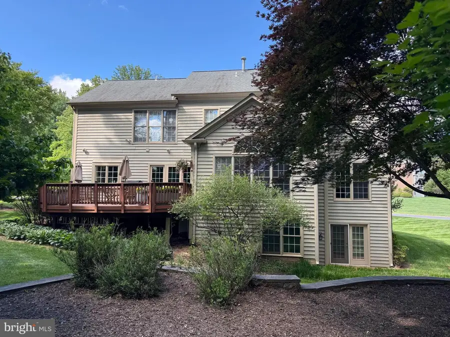 11711 Saddle Crescent Cir, Oakton, VA 22124 - #2