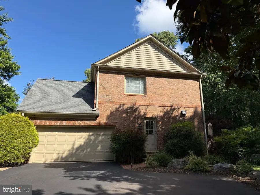 11711 Saddle Crescent Cir, Oakton, VA 22124 - #3