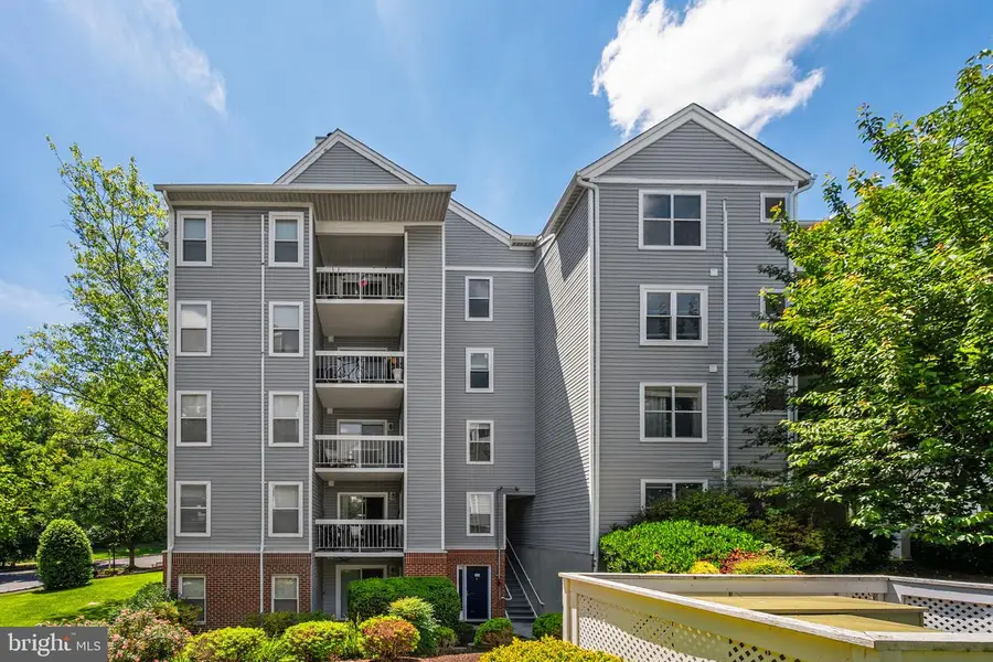 3179 Summit Square Dr #2-e1, Oakton, VA 22124 - #3