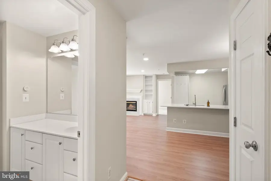 12237 Fairfield House Dr #304a, Fairfax, VA 22033 - #3