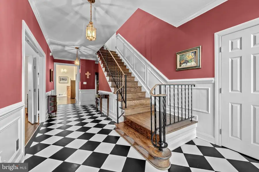 1502 Highwood Dr, McLean, VA 22101 - #3