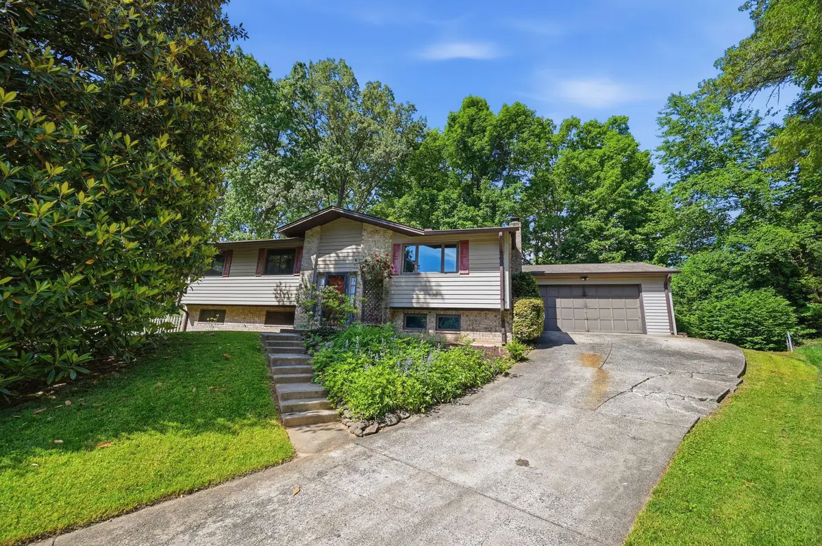 10027 W Constable Ct, Fairfax, VA 22032 - #1