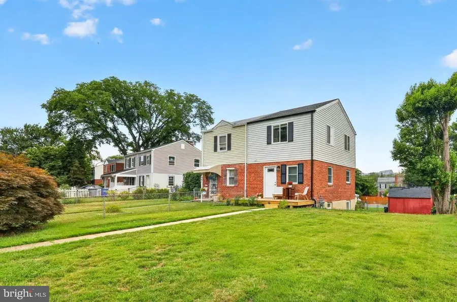 2218 Farrington Ave, Alexandria, VA 22303 - #2