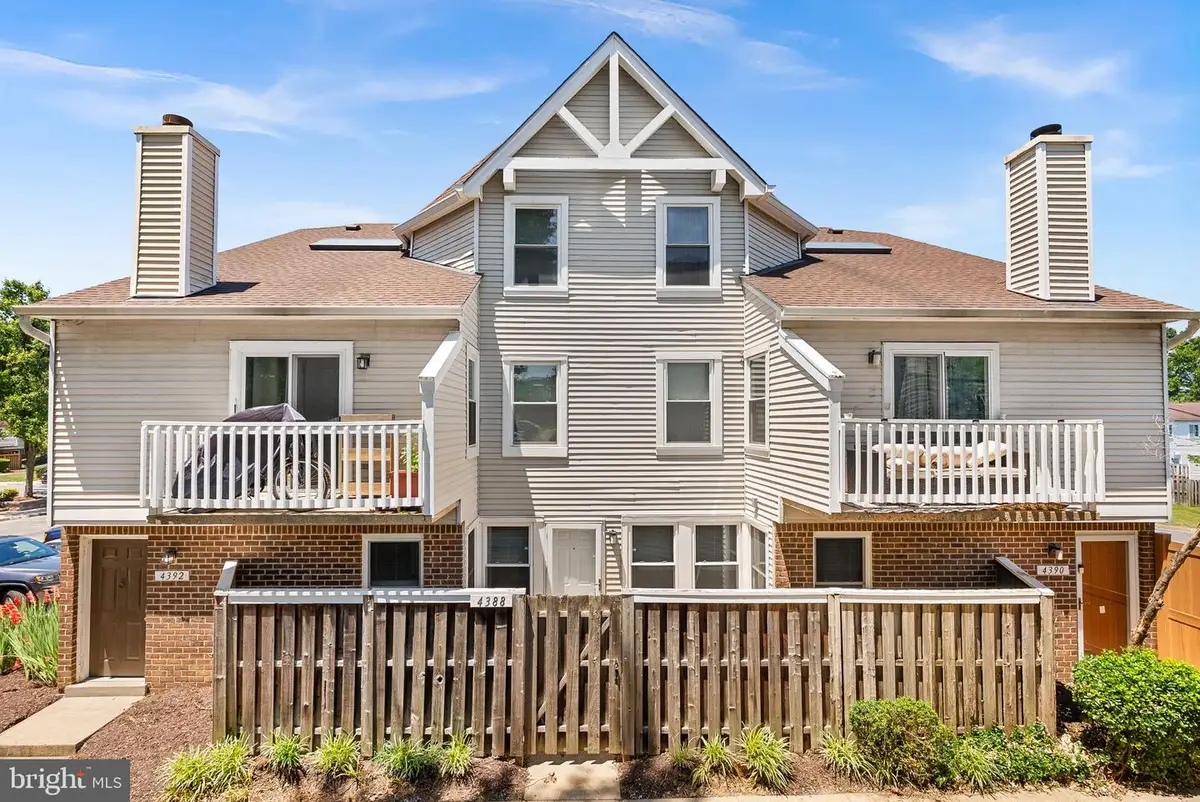 4388 Pembrook Village Dr #90, Alexandria, VA 22309 - #1
