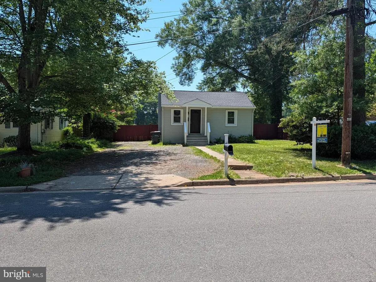 2913 Dunbar St, Alexandria, VA 22306 - #1