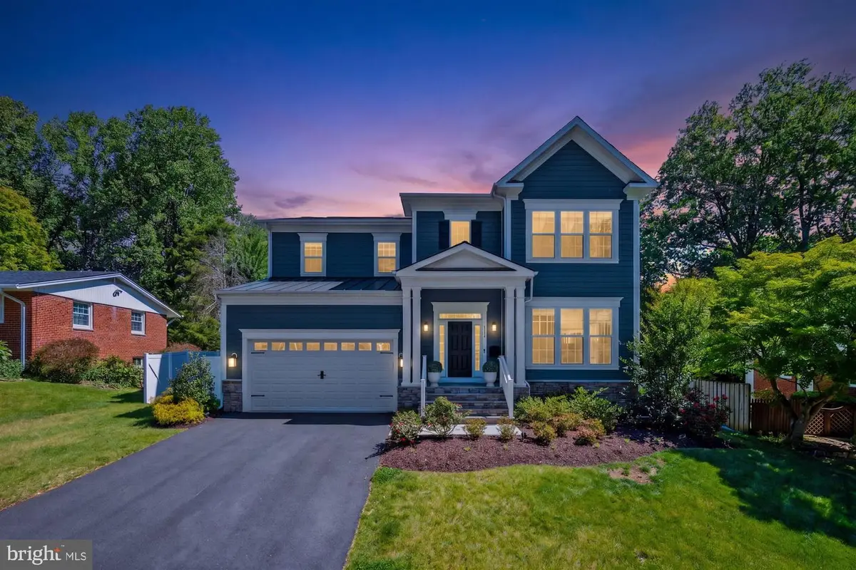 1114 Ware St Sw, Vienna, VA 22180 - #1
