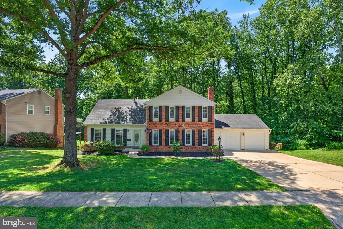 8705 Queen Elizabeth Blvd, Annandale, VA 22003 - #1