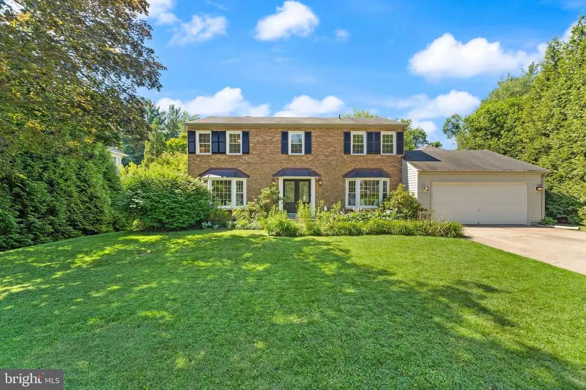 9719 Cinnamon Creek Dr, Vienna, VA 22182 - #1