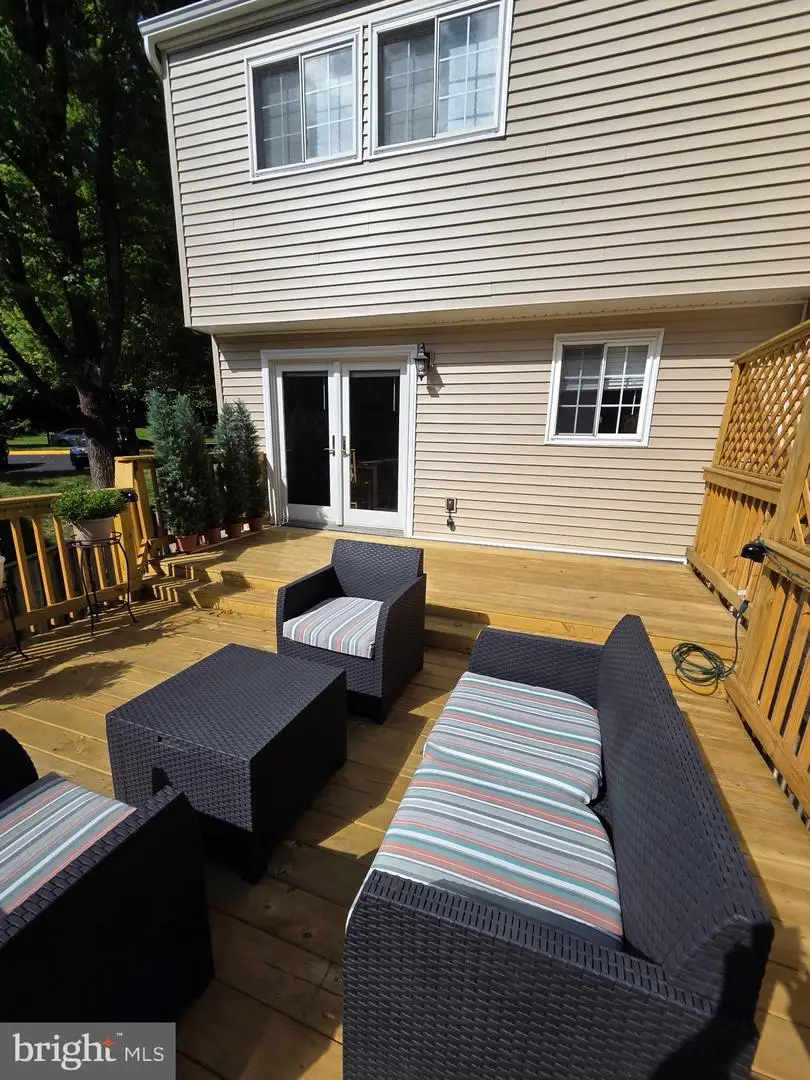 2059 Gervais Dr, Falls Church, VA 22043 - #2