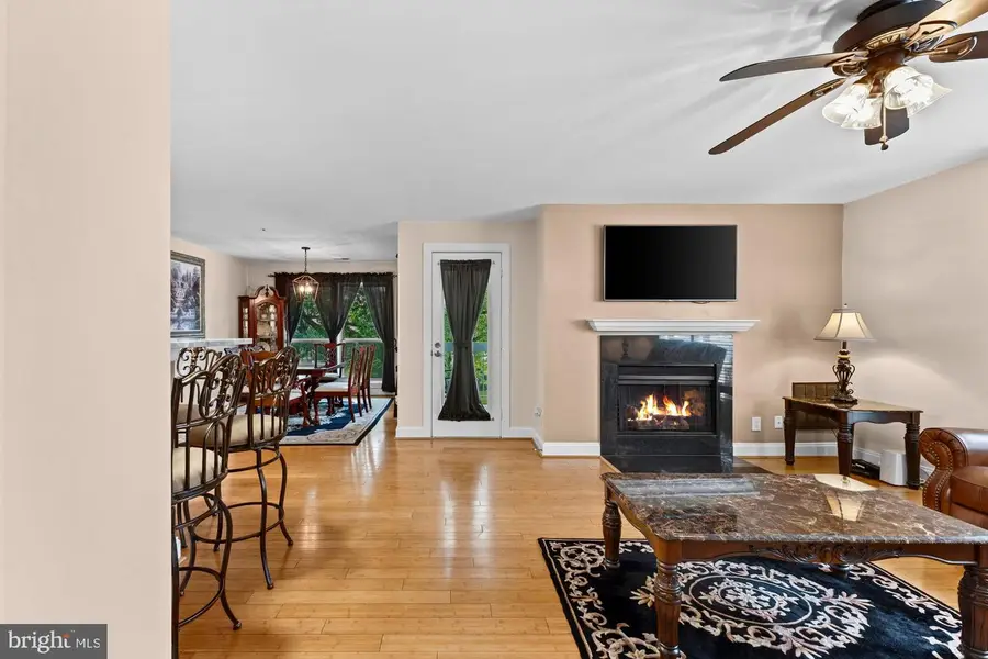 3175 Summit Square Dr #5-c2, Oakton, VA 22124 - #3