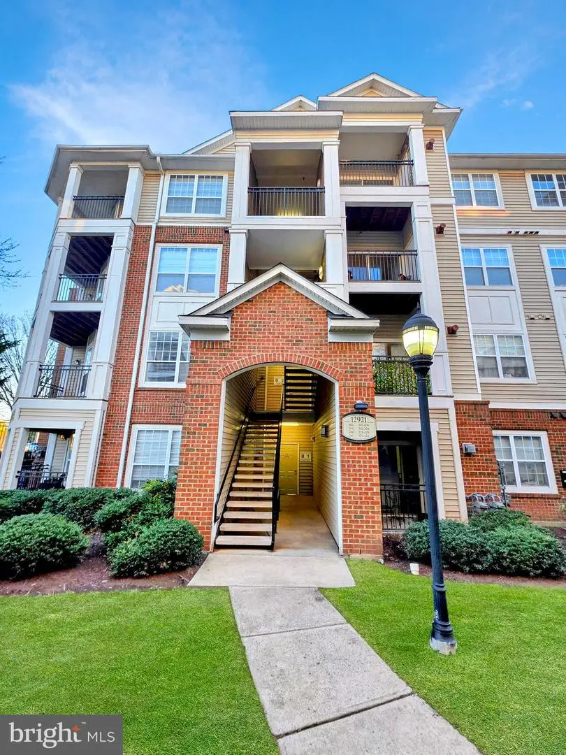 12921 Centre Park Cir #206, Herndon, VA 20171 - #1