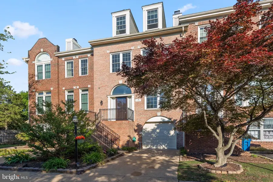 5529 Sully Lake Dr, Centreville, VA 20120 - #2