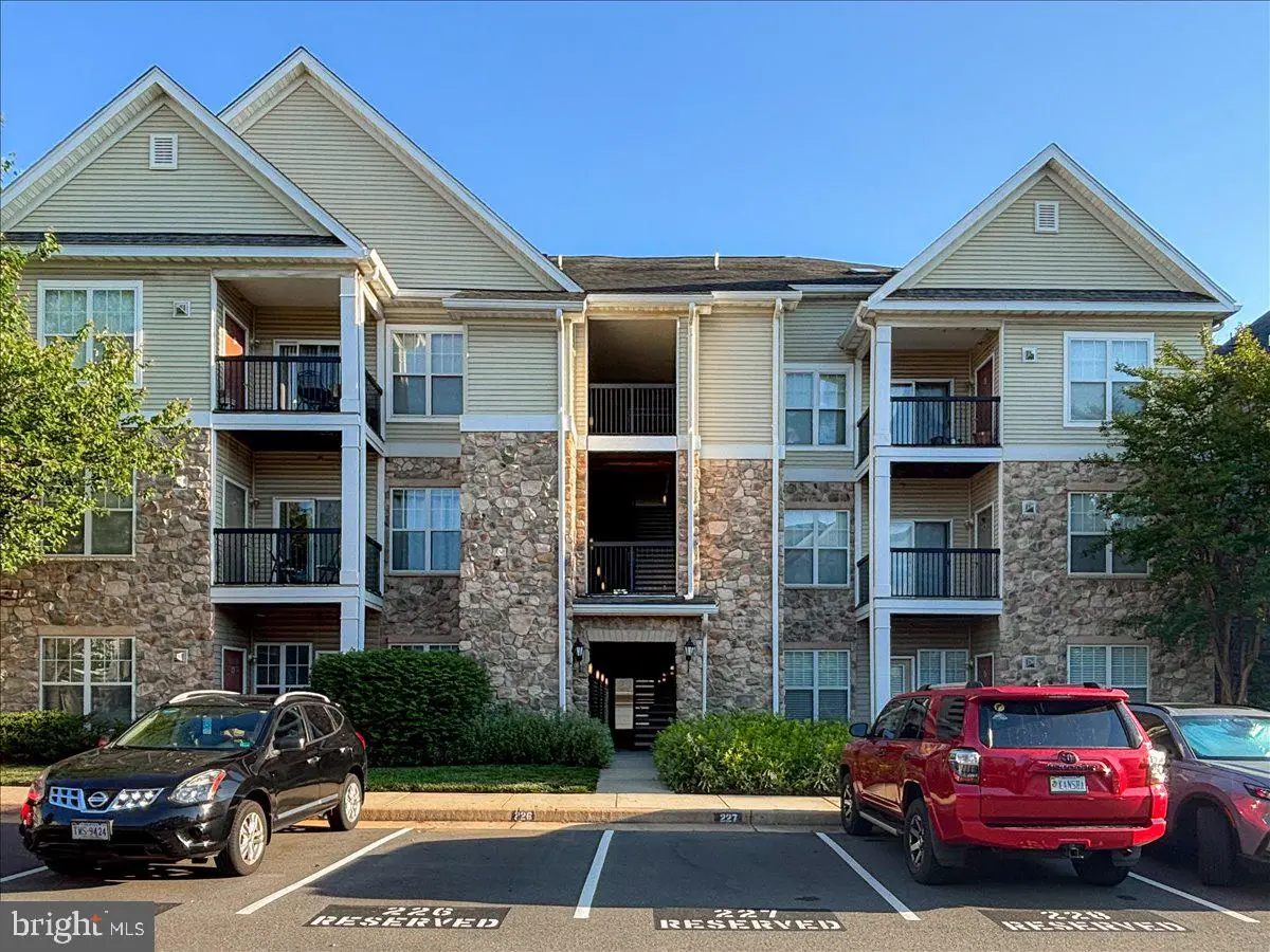 13359-c Connor Dr #c, Centreville, VA 20120 - #1