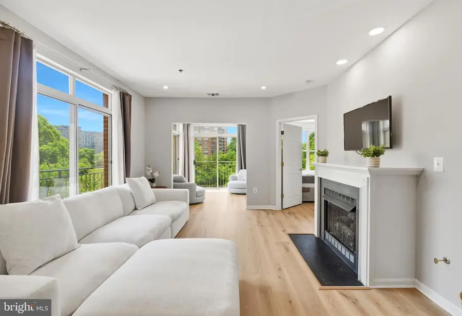 1860 Stratford Park Pl #305, Reston, VA 20190 - #3