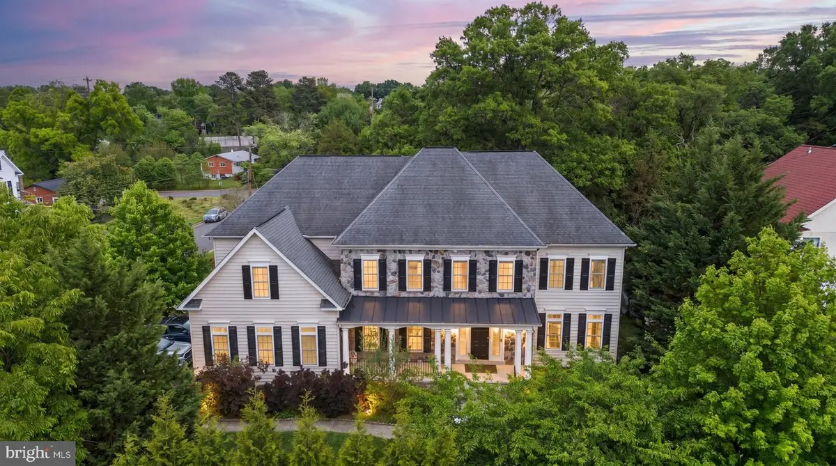 7101 Idylwood Rd, Falls Church, VA 22043 - #1