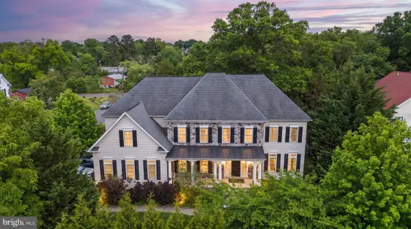 7101 Idylwood Rd, FALLS CHURCH, VA 22043