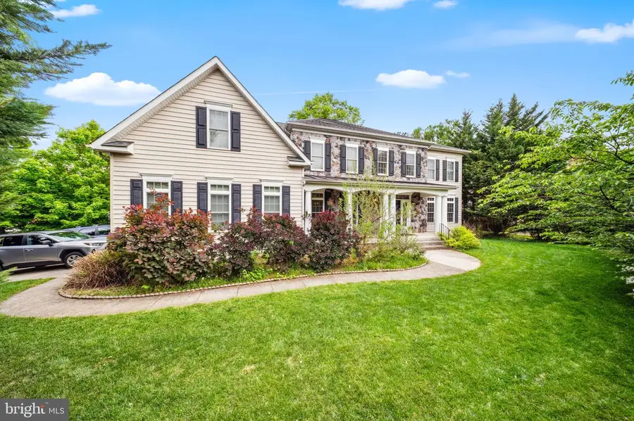 7101 Idylwood Rd, Falls Church, VA 22043 - #3