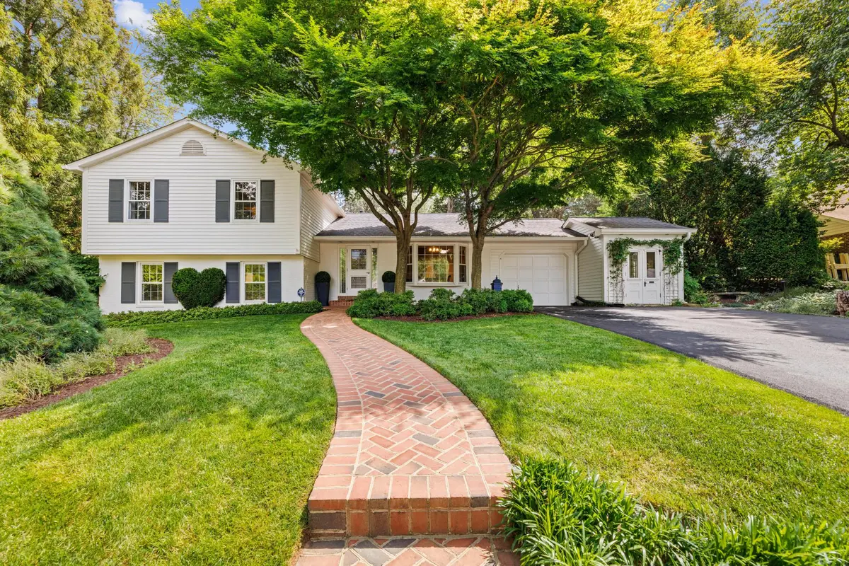 8527 Pappas Way, Annandale, VA 22003 - #1