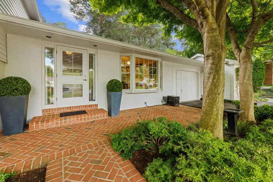 8527 Pappas Way, Annandale, VA 22003 - #3