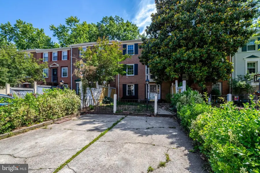 8127 Pinelake Ct, Alexandria, VA 22309 - #2