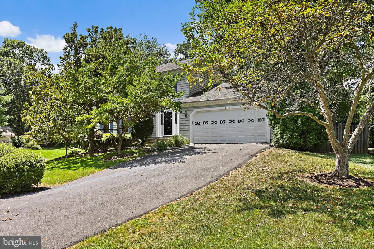 9404 Goldfield Ln, Burke, VA 22015 - #1