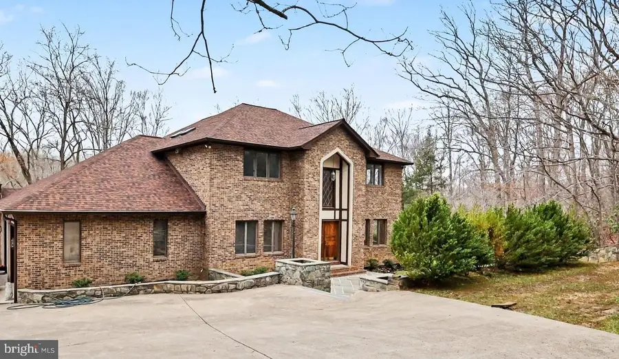 8406 Cathedral Forest Dr, Fairfax Station, VA 22039 - #2