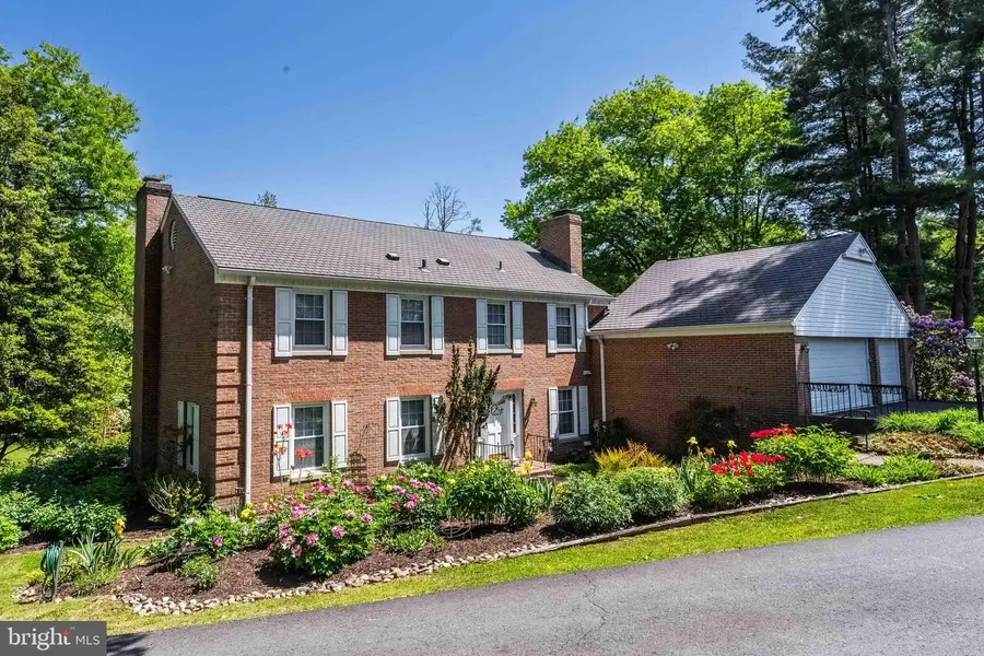 1003 Priory Pl, McLean, VA 22101 - #2