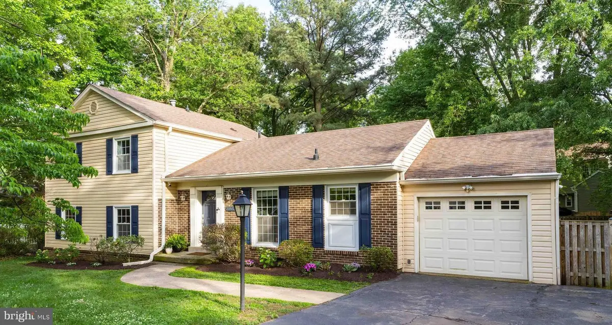 3803 Stoneybrooke Ct, Alexandria, VA 22306 - #1