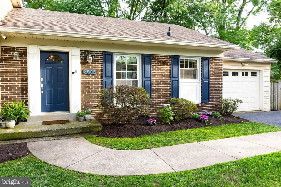 3803 Stoneybrooke Ct, Alexandria, VA 22306 - #2