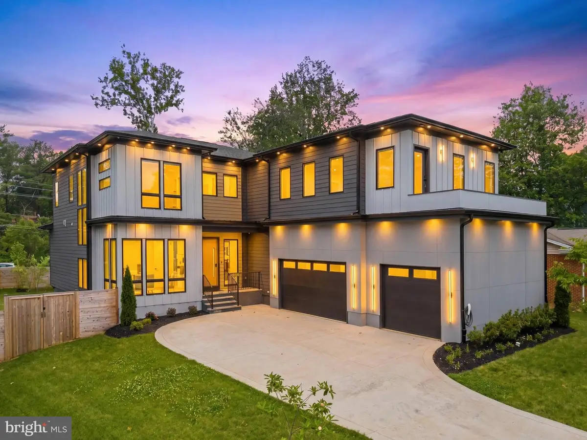 909 Myers Cir Sw, Vienna, VA 22180 - #1