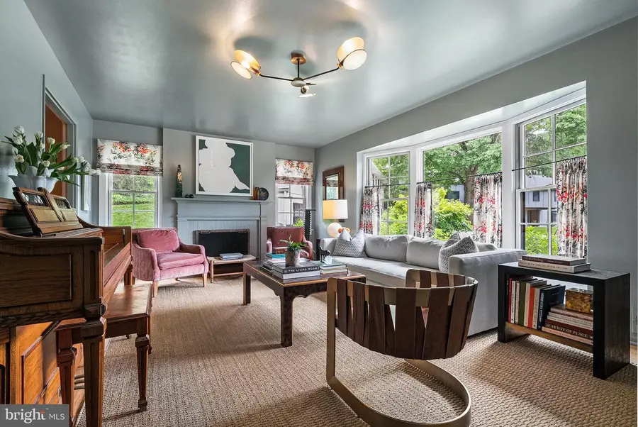 825 Elaine Ct, Alexandria, VA 22308 - #2