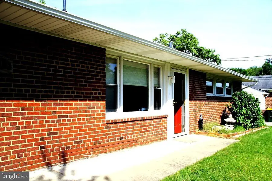 5213 Montgomery St, Springfield, VA 22151 - #3