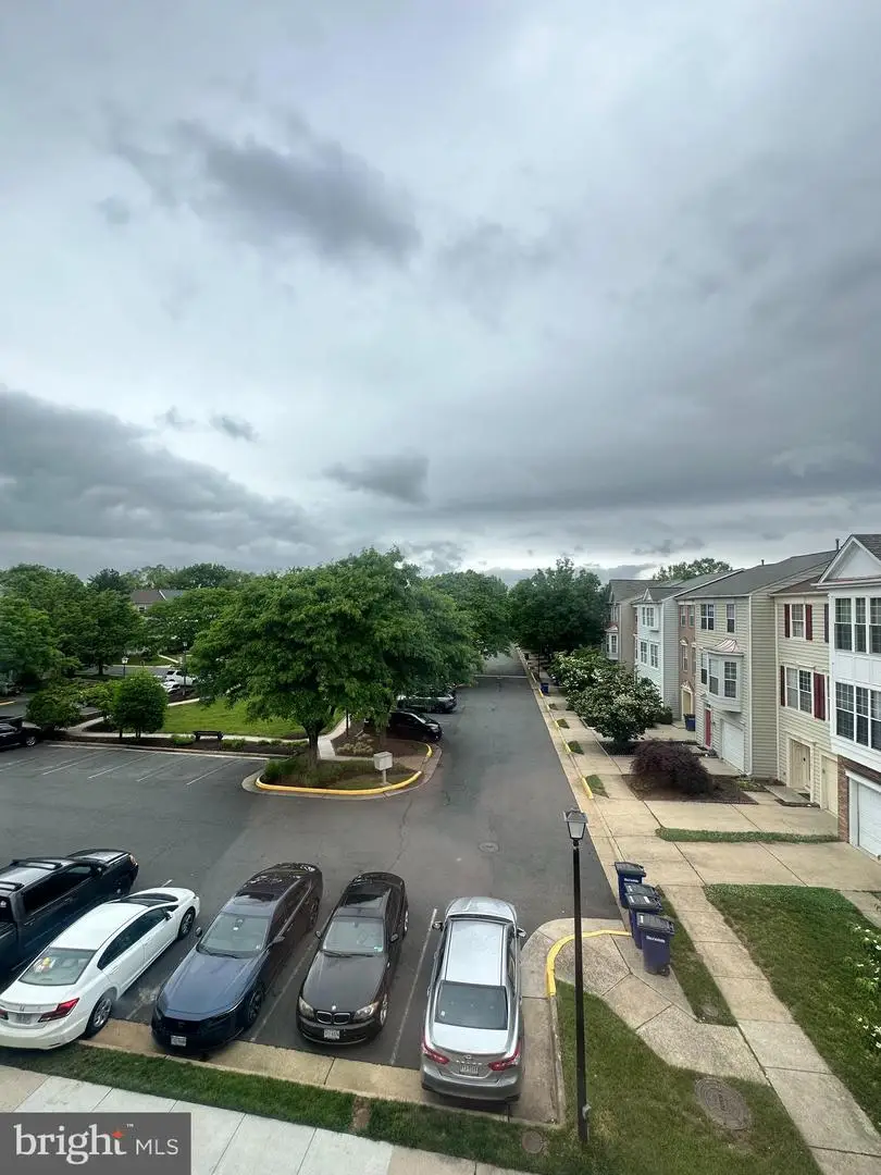 1163 Cypress Tree Pl, Herndon, VA 20170 - #2