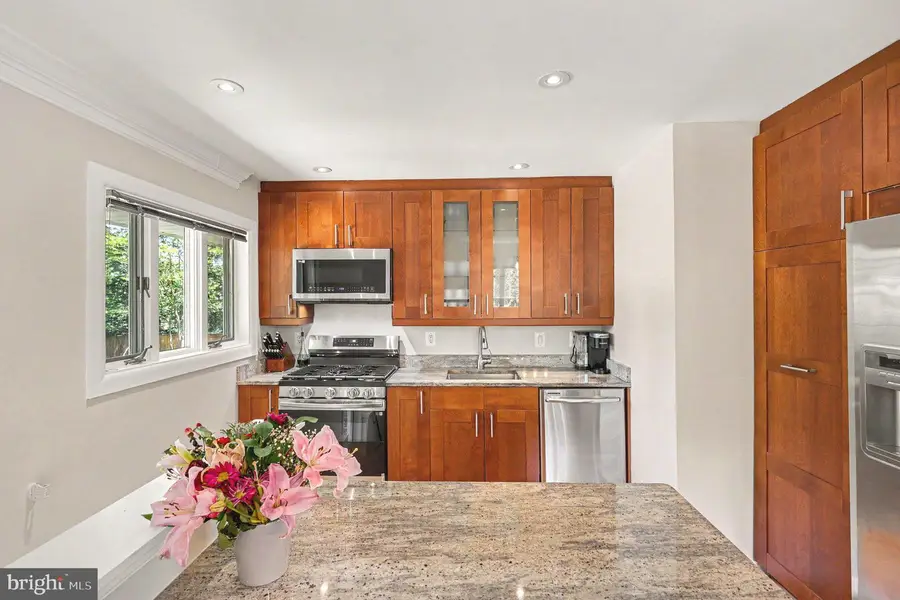 6300 Yellowstone Dr, Alexandria, VA 22312 - #3