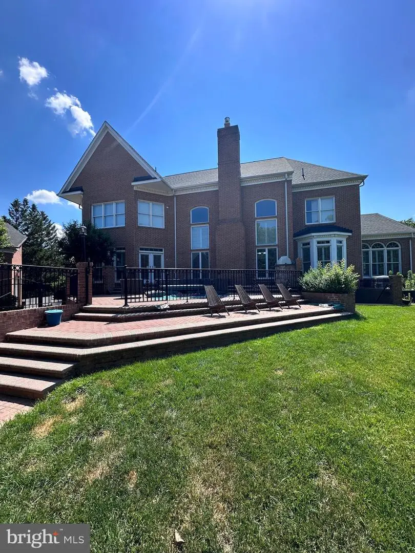2006 Lord Fairfax Rd, Vienna, VA 22182 - #2