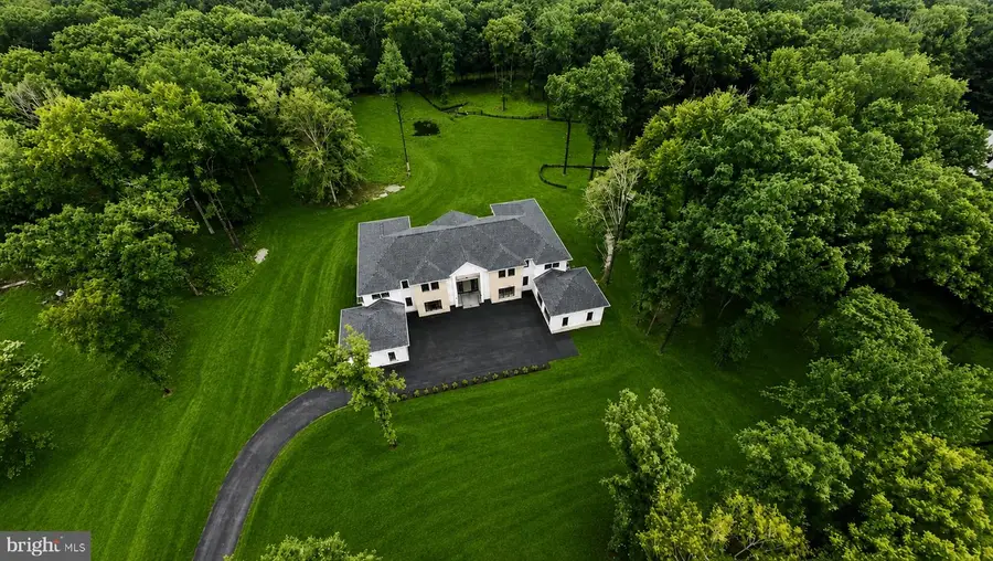 5947 Doyle Rd, Clifton, VA 20124 - #3