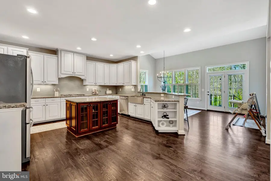 3961 Woodberry Meadow Dr, Fairfax, VA 22033 - #3