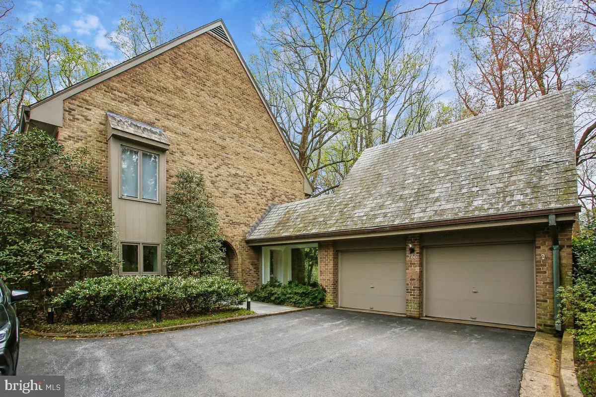 700 Belgrove Rd, McLean, VA 22101 - #1