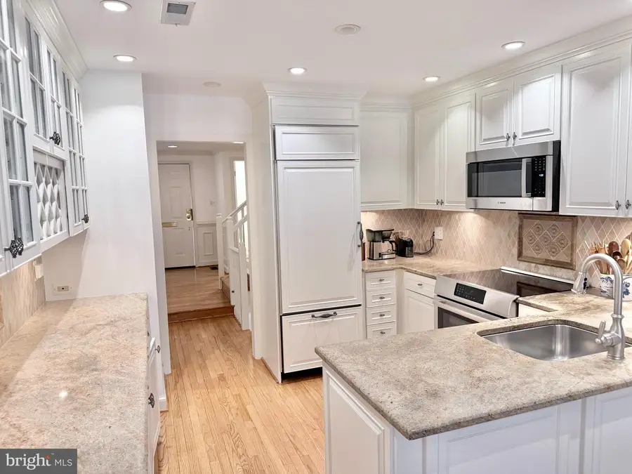6659 Madison Mclean Dr, McLean, VA 22101 - #2