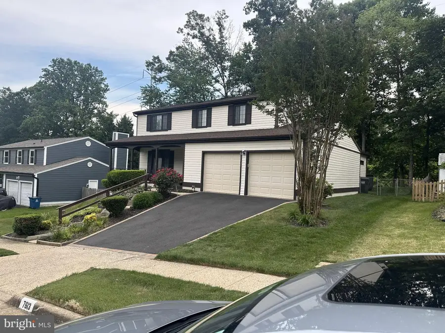 7613 Springfield Hills Dr, Springfield, VA 22153 - #2