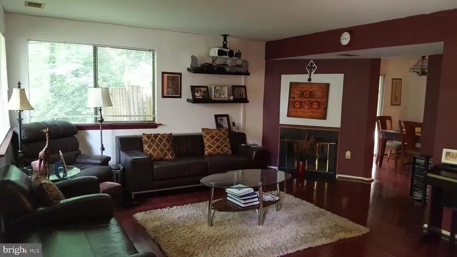 10699 Spring Oak Ct, Burke, VA 22015 - #2