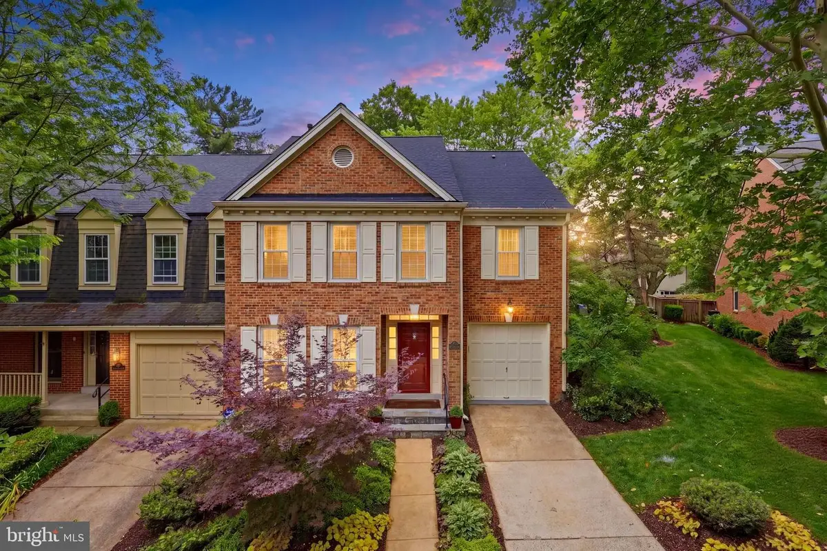 7257 Mclean Commons Ln, McLean, VA 22101 - #1