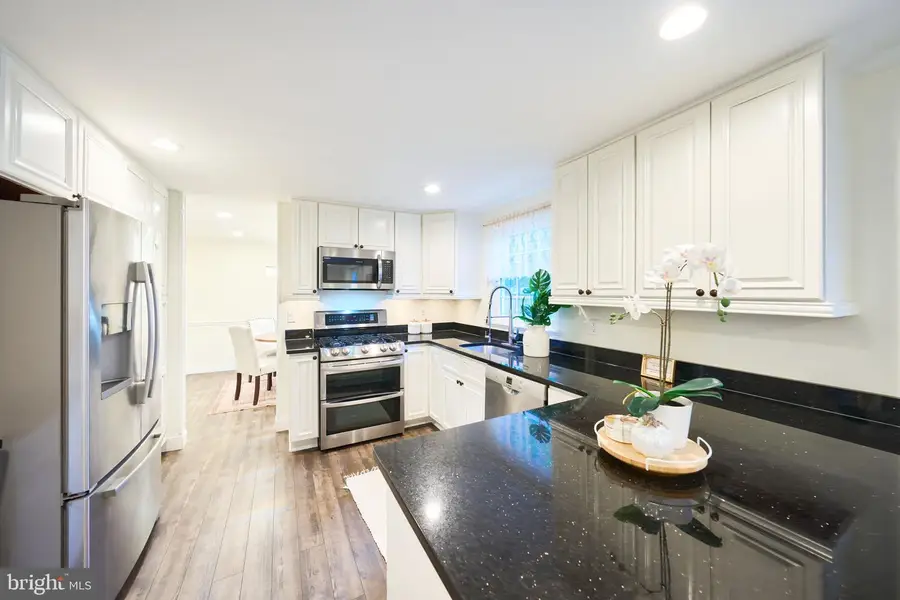 5416 Hedgerow Ct, Centreville, VA 20120 - #2