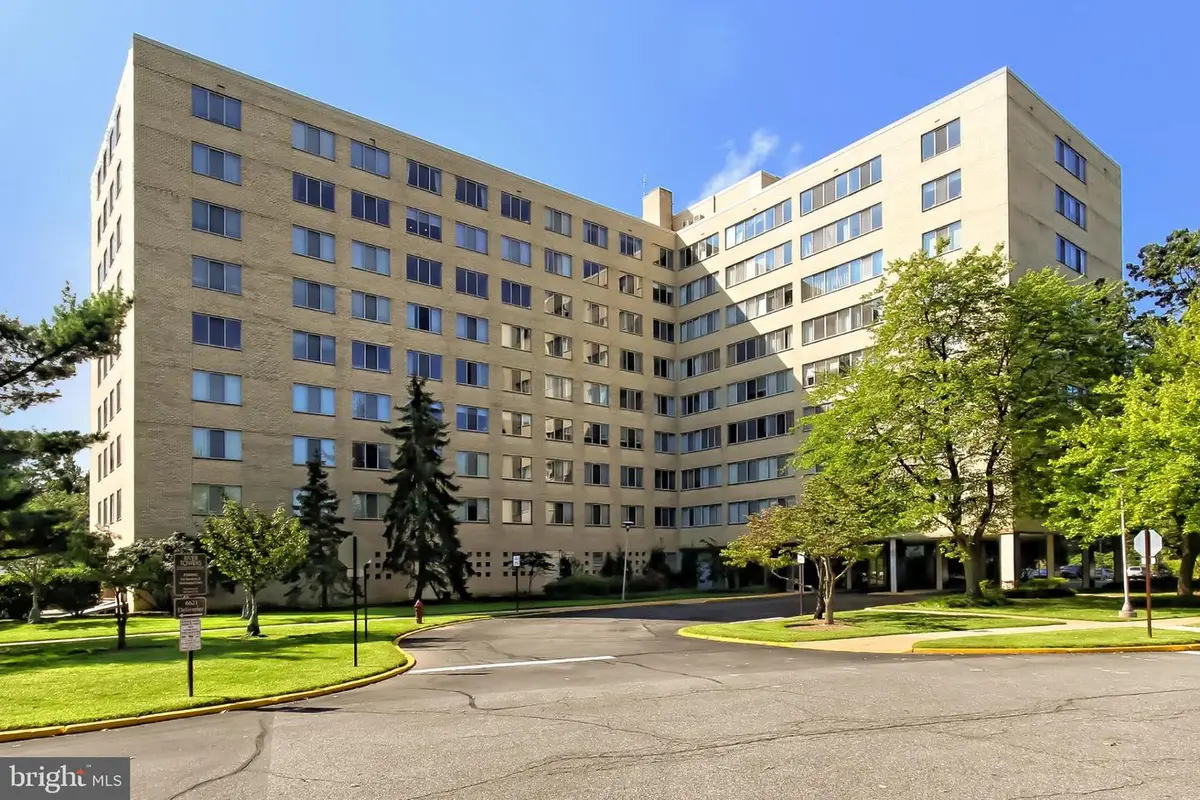 6641 Wakefield Dr #702, Alexandria, VA 22307 - #1