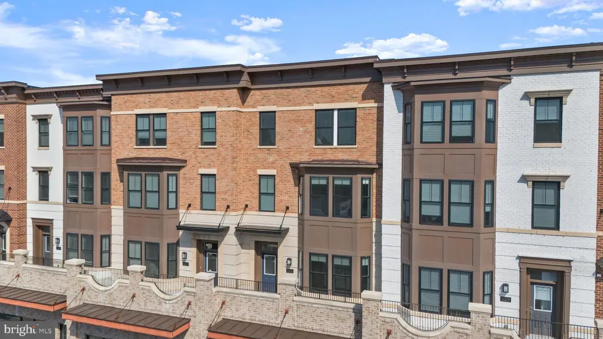 125 Market Sq Nw #4, Vienna, VA 22180 - #1